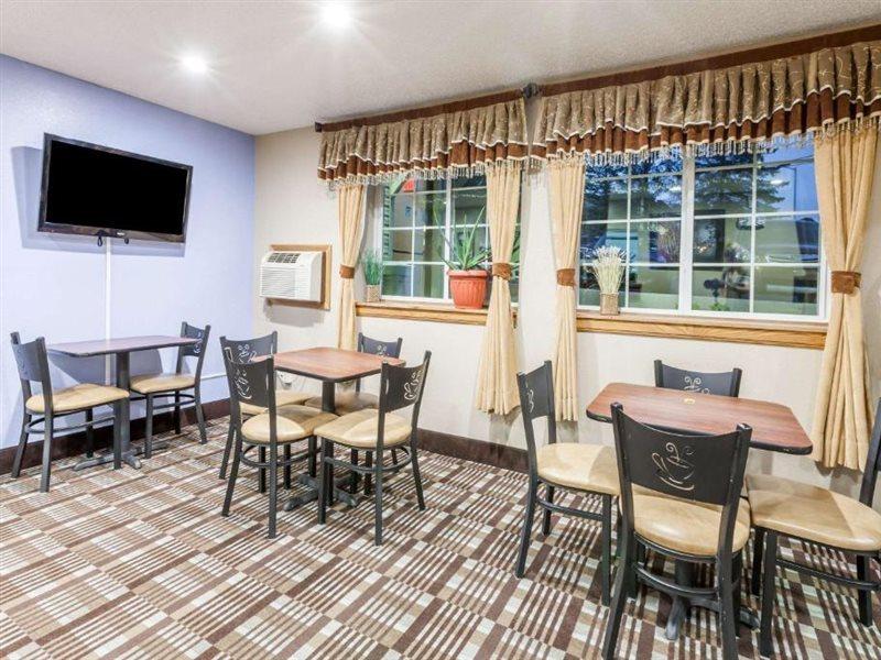 Super 8 By Wyndham Johnstown/Gloversville Exterior foto