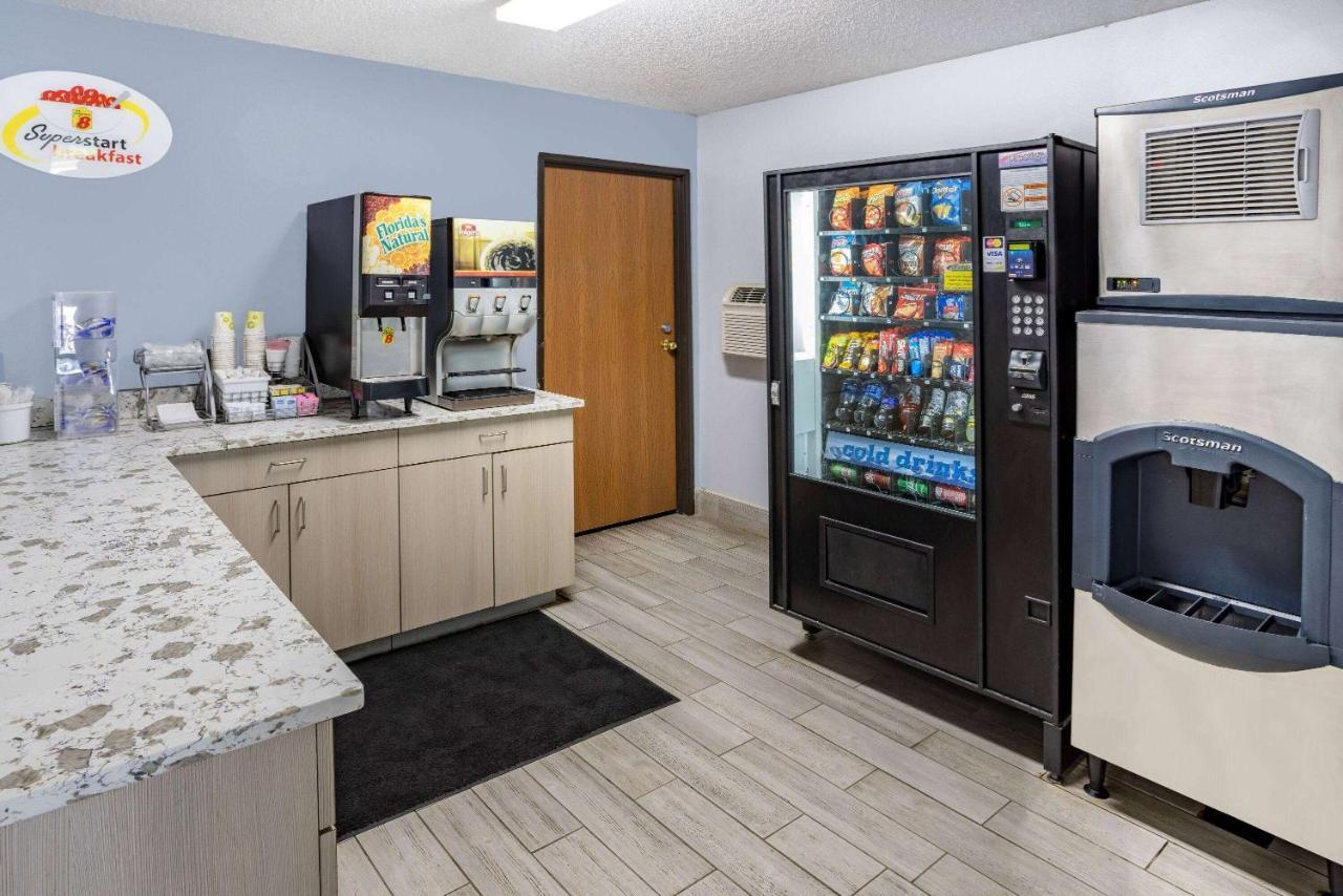Super 8 By Wyndham Johnstown/Gloversville Exterior foto