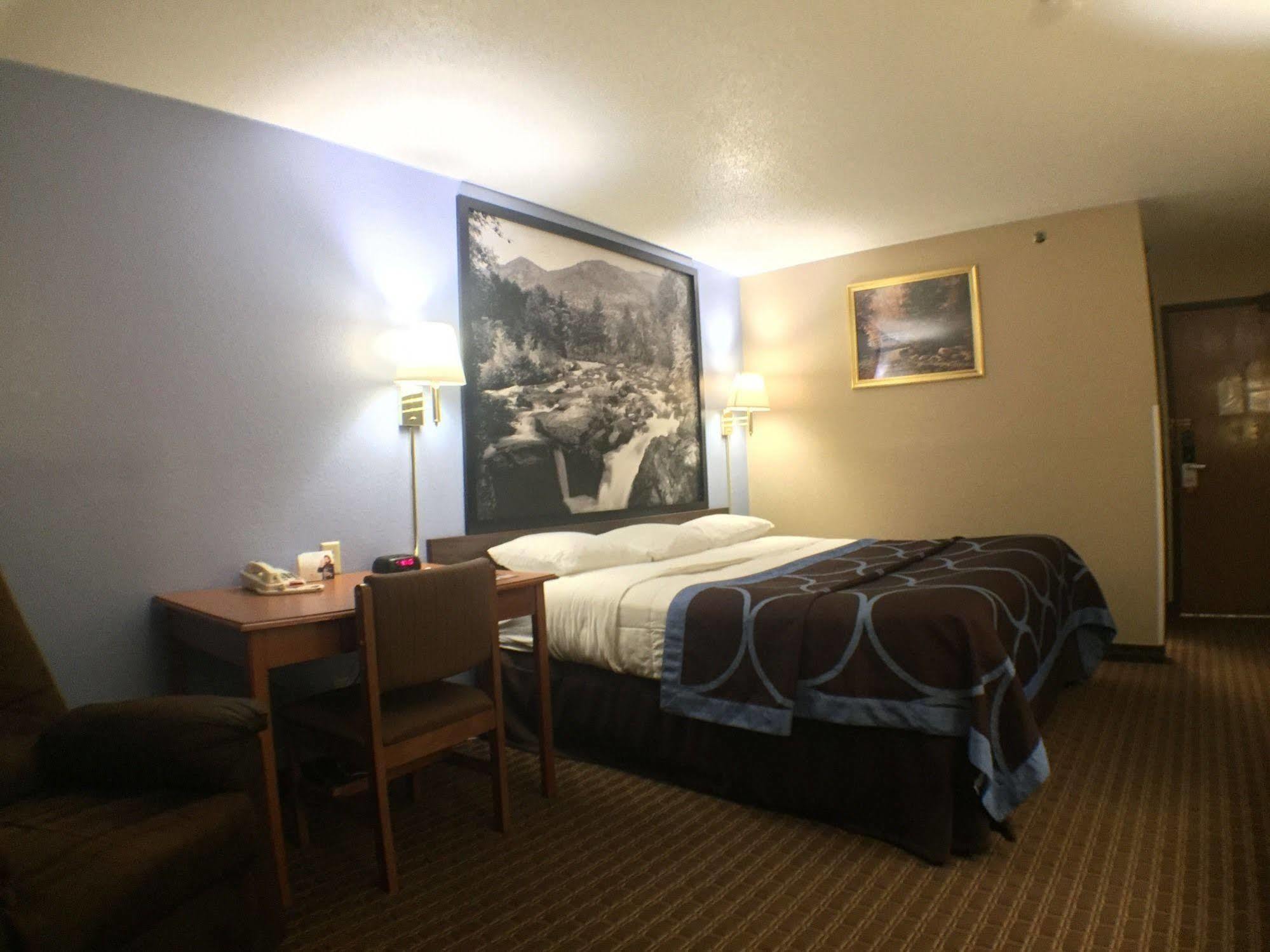 Super 8 By Wyndham Johnstown/Gloversville Exterior foto